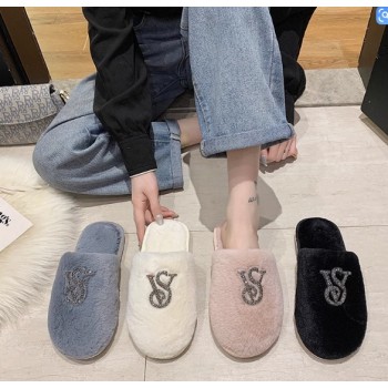 PLUSH SLIPPERS