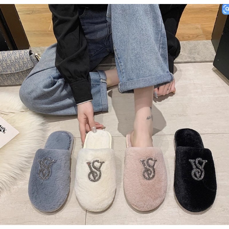 PLUSH SLIPPERS 